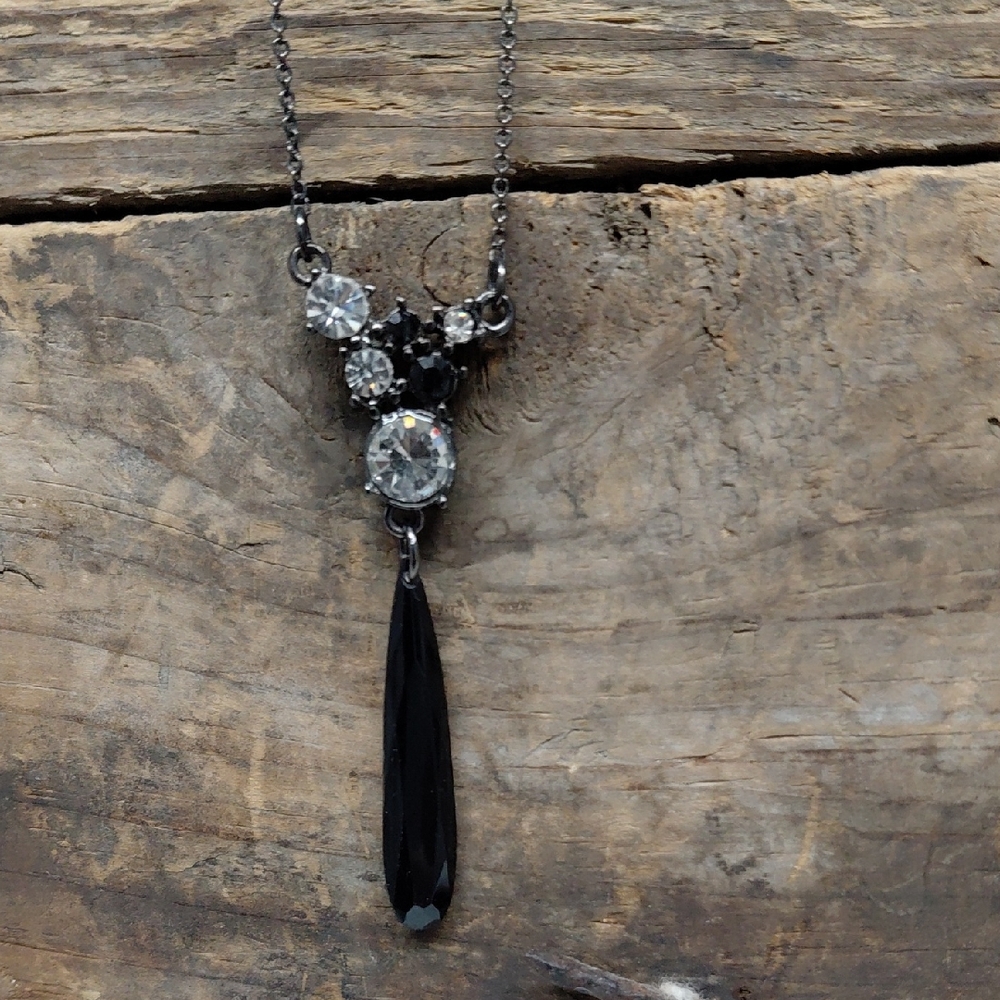 Elegant SAQ Black Rhinestone Necklace